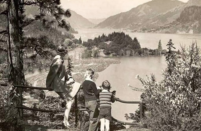 Historic photo at Vagabond Lodge.