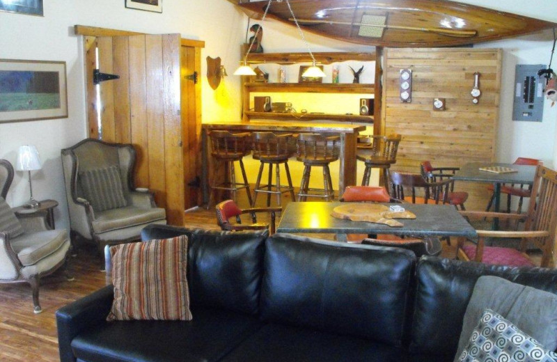 Lounge at Black Gold Lodge