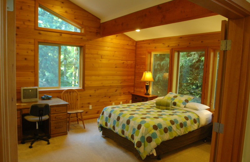 Cabin bedroom at Mt. Baker Lodging.