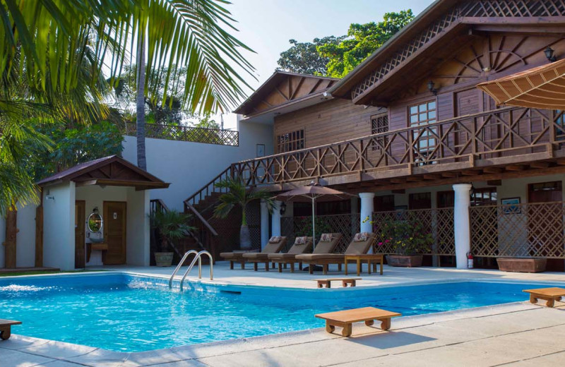 Outdoor pool at Casa Vieja Lodge.