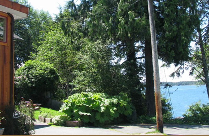 Exterior view of Duffin Cove Resort.