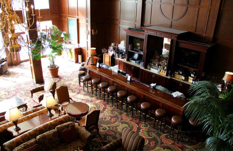 Bar at The Osthoff Resort.