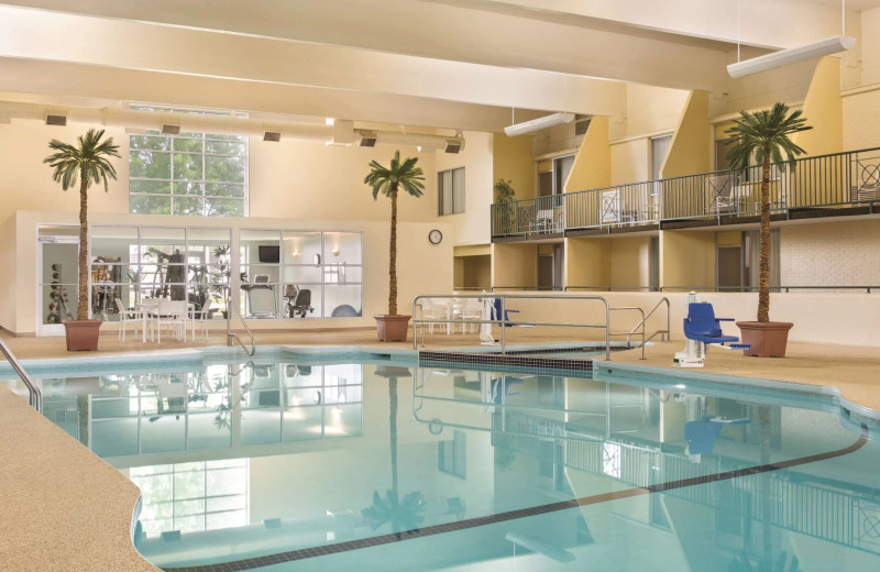 Indoor pool at Country Inn & Suites - Fergus Falls.