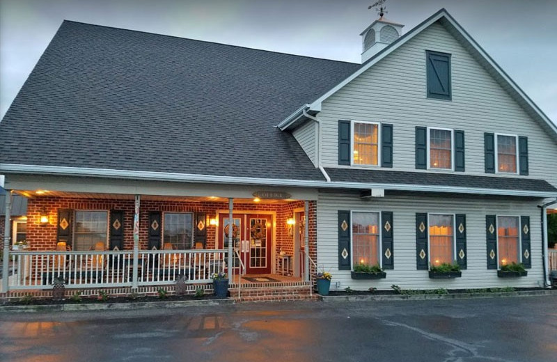 Exterior view of Country Living Inn.