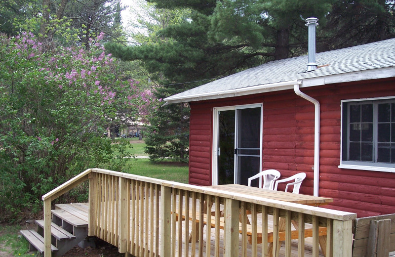 Cabin exterior at Niemeyer's Rugged River Resort.