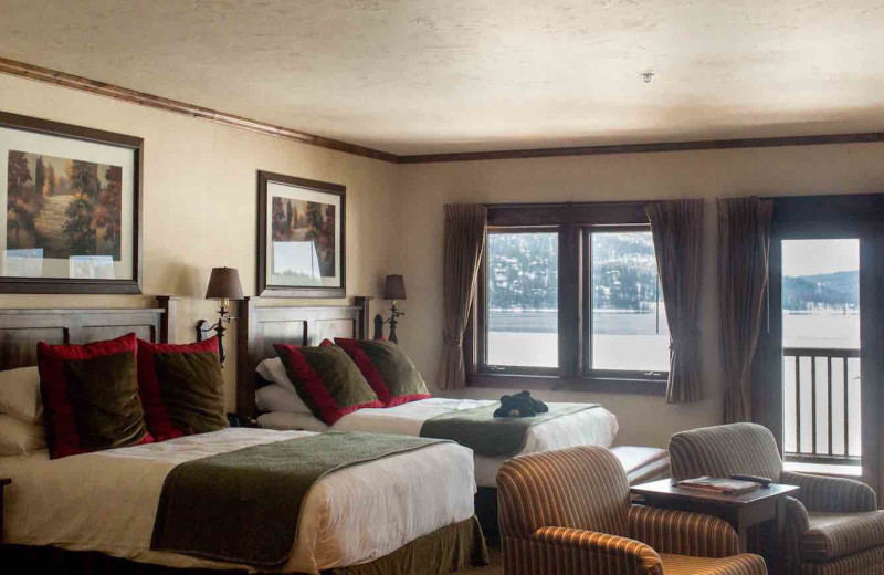 Guest bedroom at The Lodge at Whitefish Lake.