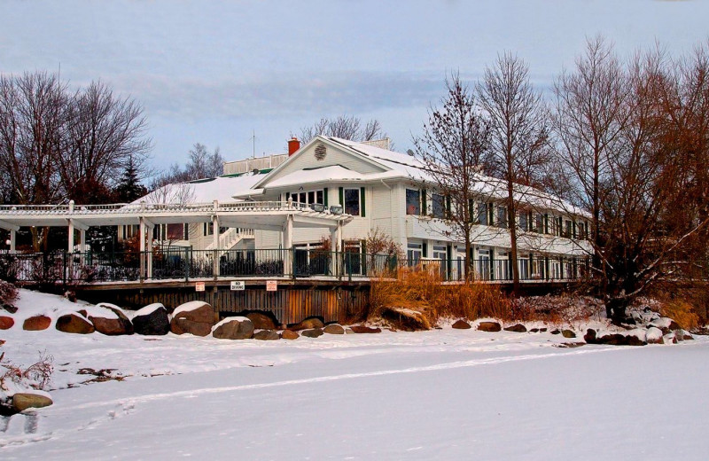 Winter exterior at The Elms Waterfront Cottages 