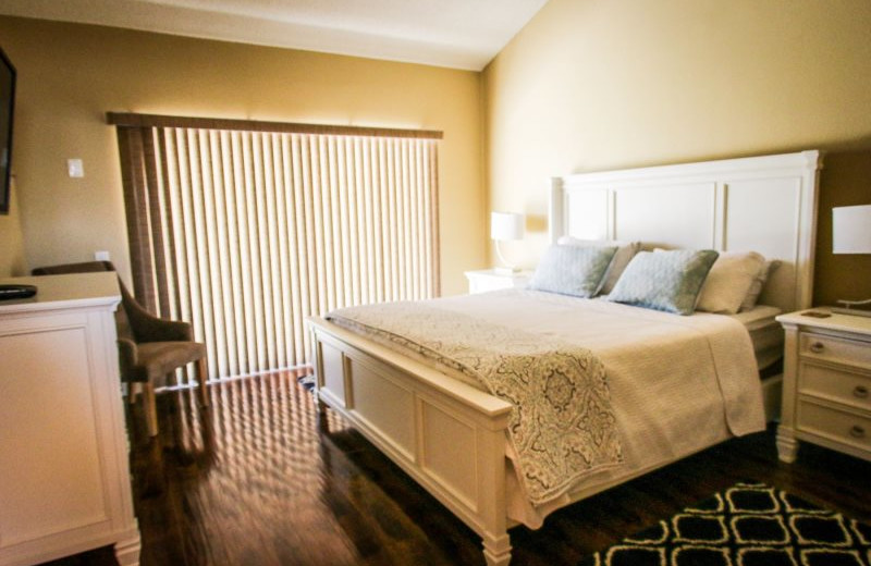 Rental bedroom at Country Club and Resort Rentals.