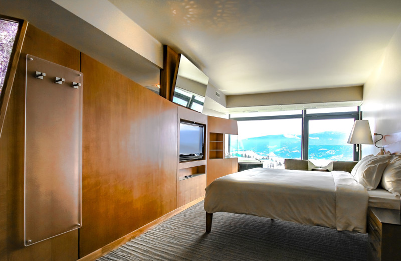 Guest room at Sparkling Hill Resort.