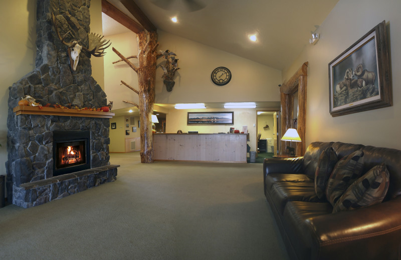 Lobby at Ninepipes Lodge.