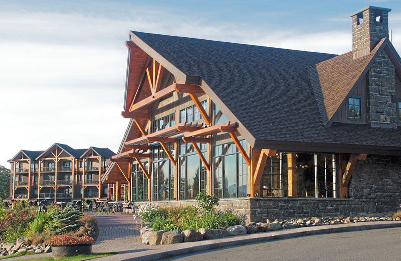 Welcome to Crowne Plaza Resort & Golf Club
