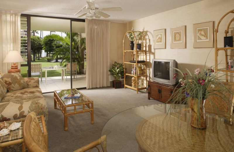 Vacation rental living room at Kamaole Sands.