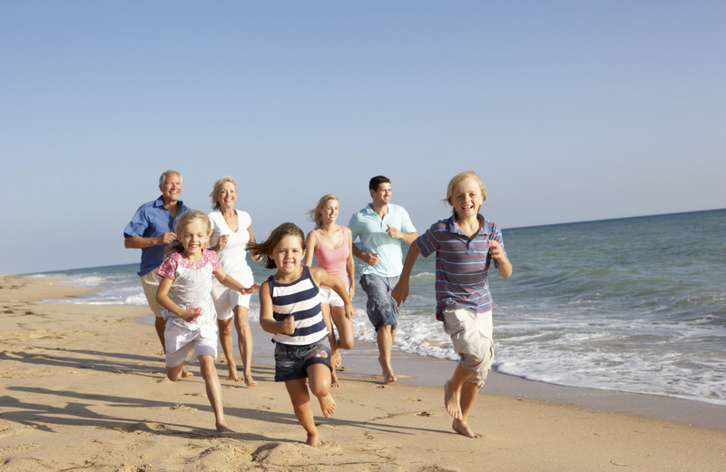 Family reunions at Beacher's Lodge Oceanfront Suites.