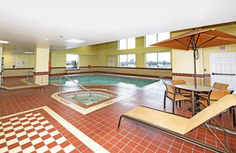 Indoor pool at Hampton Inn Ottawa.