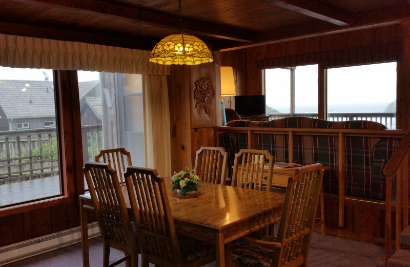 Guest dining room at Sunset Oceanfront Lodging.