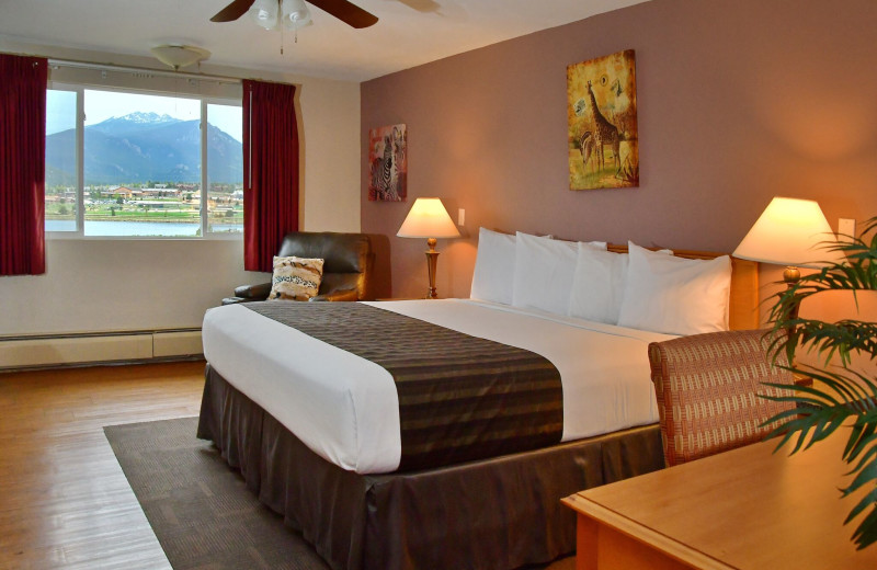 Guest room at Murphy's Resort.