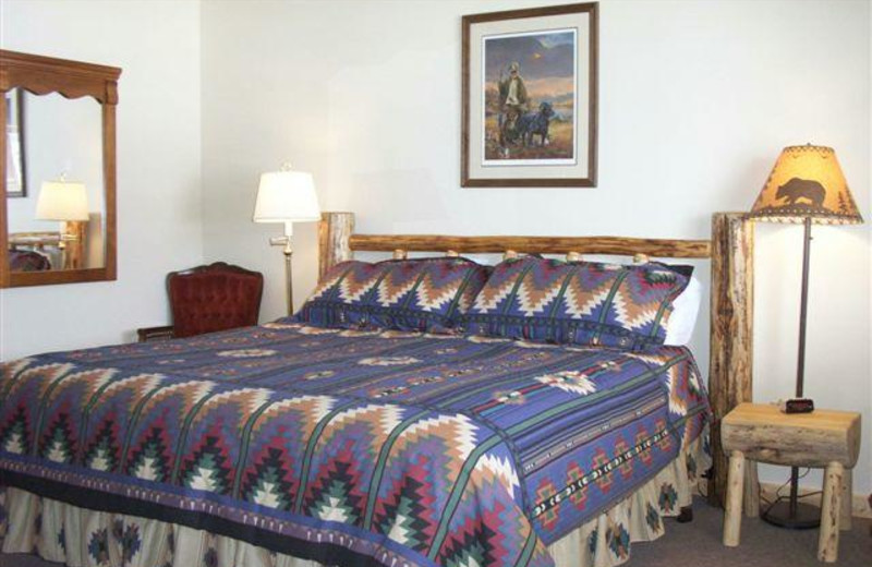 Guest bed at Montana High Country Lodge.