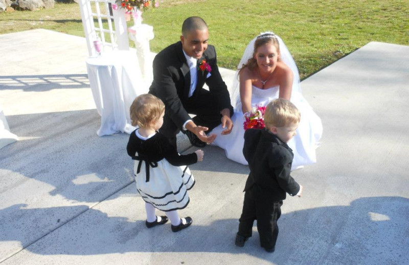 Wedding family at Eisenhower Hotel & Conference Center.