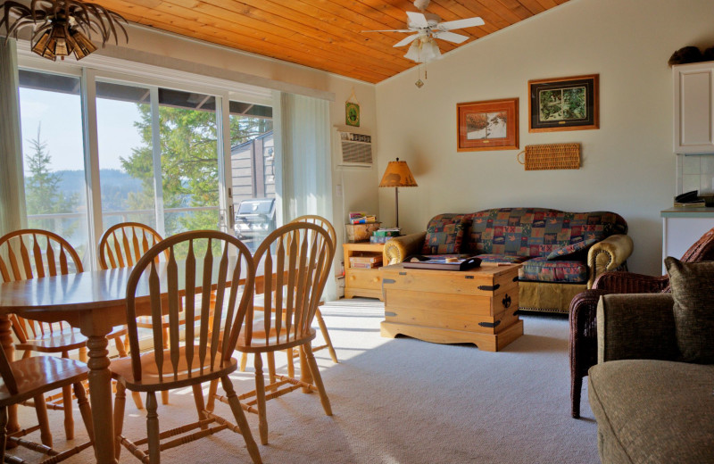 Guest room at Bay Point on the Lake.