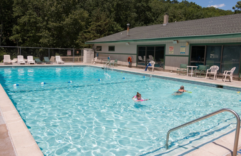 Outdoor pool at Silver Valley Campsites