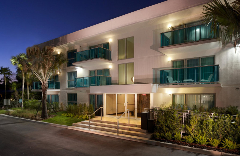 Exterior view of Bal Harbour Quarzo Luxury Boutique Hotel.