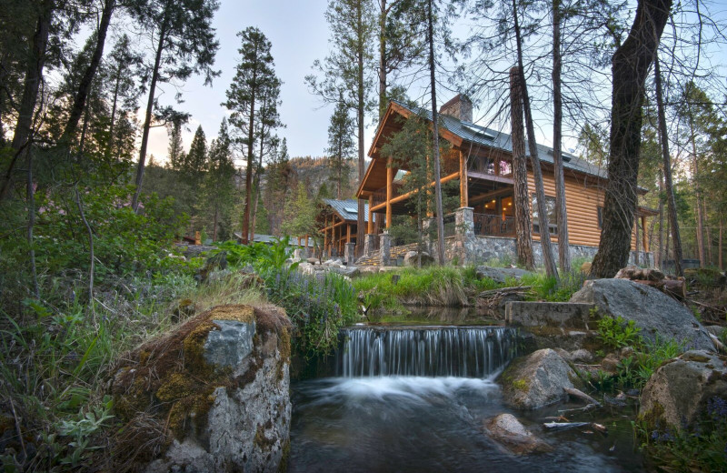 Rental exterior at The Redwoods In Yosemite.