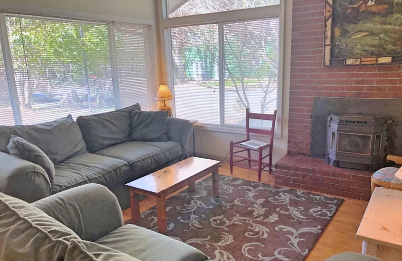 Guest living room at McKenzie River Mountain Resort.