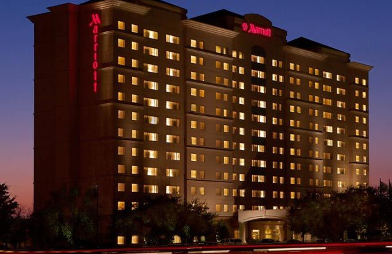 Exterior view of Dallas Marriott Suites Market Center.