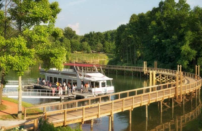 Boat rides at Stonewall Resort.