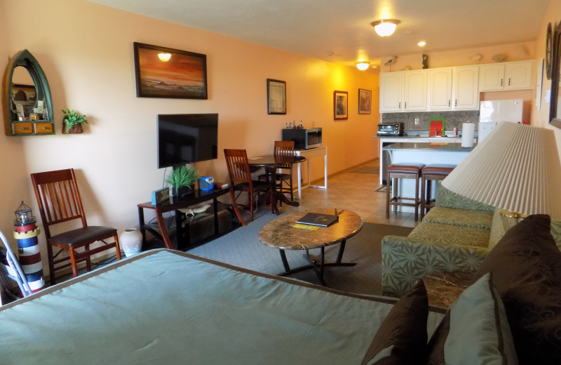 Guest room at Chautauqua Lodge.