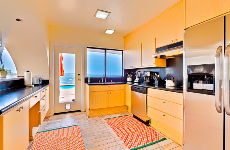 Rental kitchen Seabreeze Vacation Rentals, LLC-Orange County.