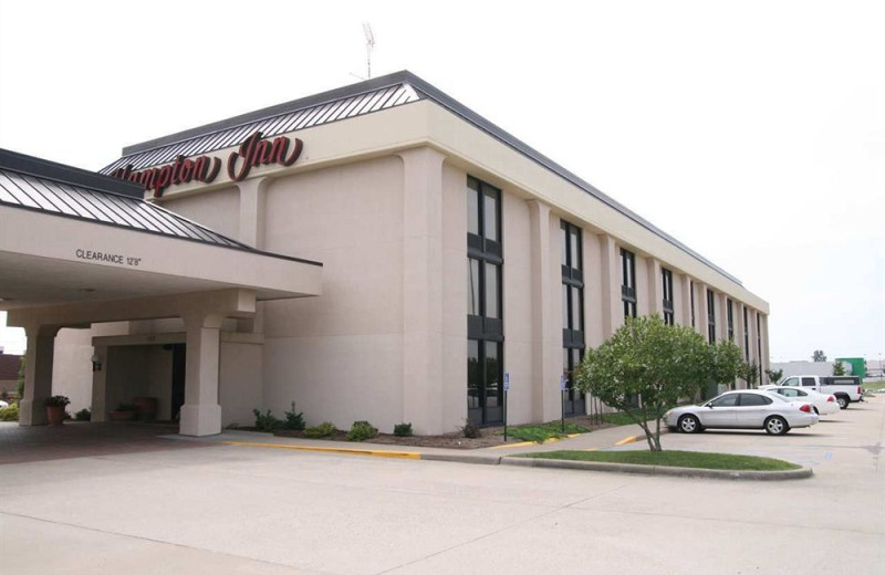Exterior view of Hampton Inn Cape Girardeau, MO.