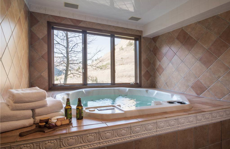 Rental hot tub at Canyon Services Vacation Rentals.