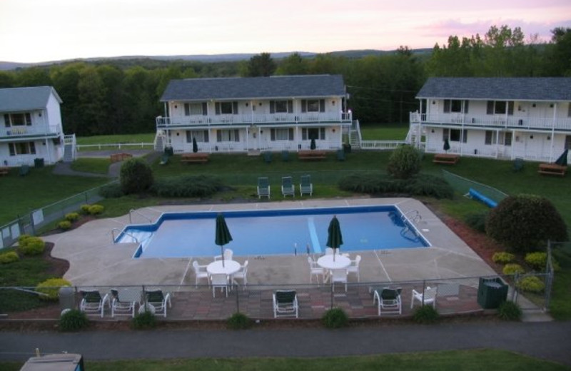 Exterior view of Gavin's Irish Country Inn.