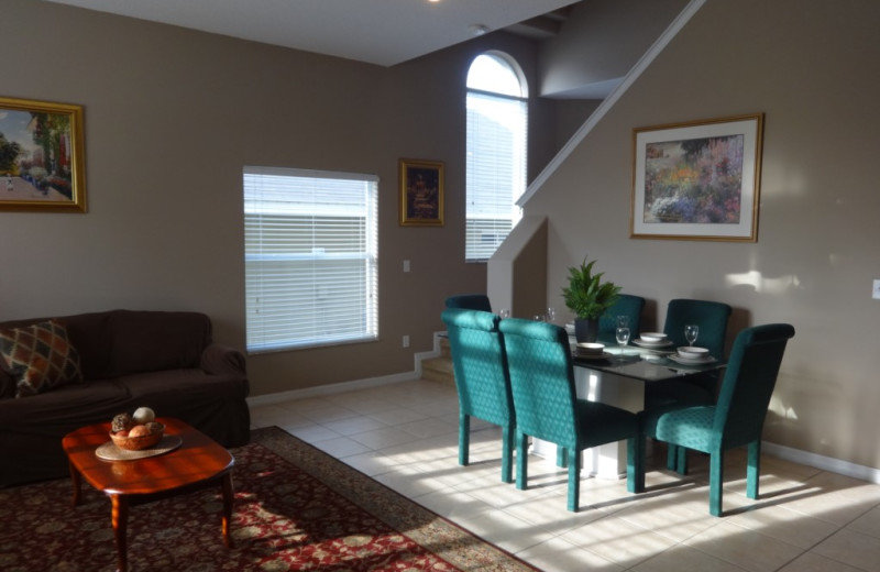 Rental dining area at Orlando Sunshine Villas.