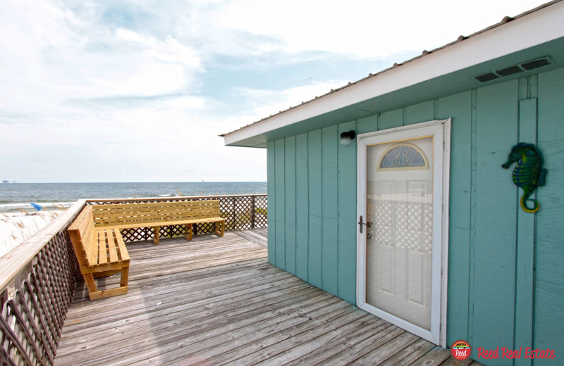 Rental exterior at Reed Real Estate Vacation Rentals.