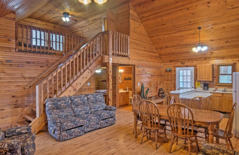 Cabin interior at Vinnie's Ohio River Log Cabins.