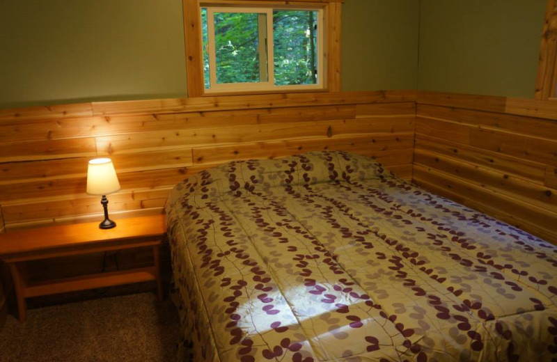 Guest bedroom at Mounthaven Resort.