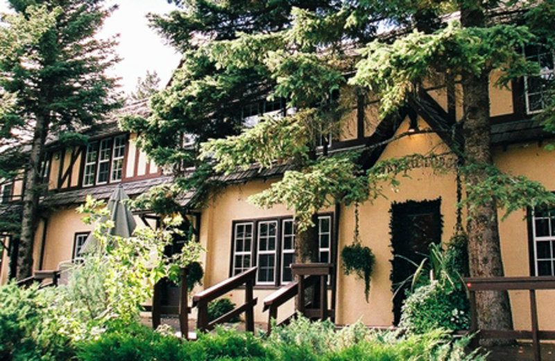 Exterior view of Crandell Mountain Lodge.