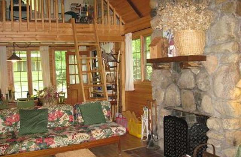 Vacation rental living room at Beach Combers Vacation Rentals.