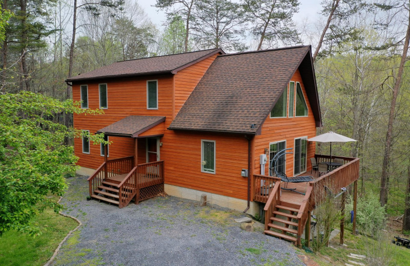 Rental exterior at Berkeley Springs Cottage Rentals.