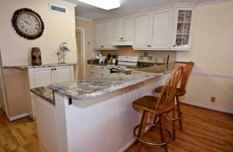 St. Simons Island Vacation Rentals Condo Pier Pointe 304 RAL