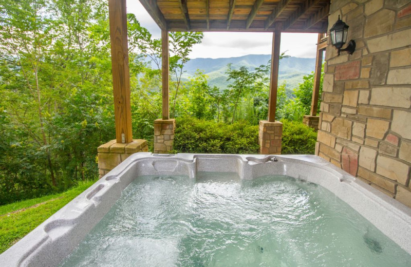 Rental hot tub at Cobbly Nob Rentals.