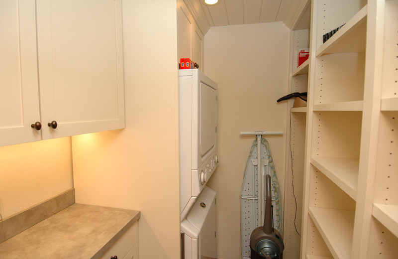 Rental laundry room at Frias Properties of Aspen - Shadow Mountain #1.