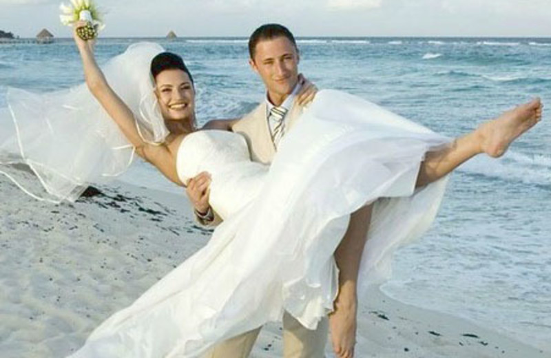 Wedding Couple at Hola Grand Faro Los Cabos