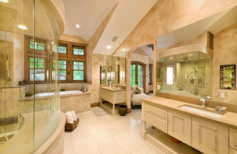 Rental Home Bathroom at Triumph Mountain Properties