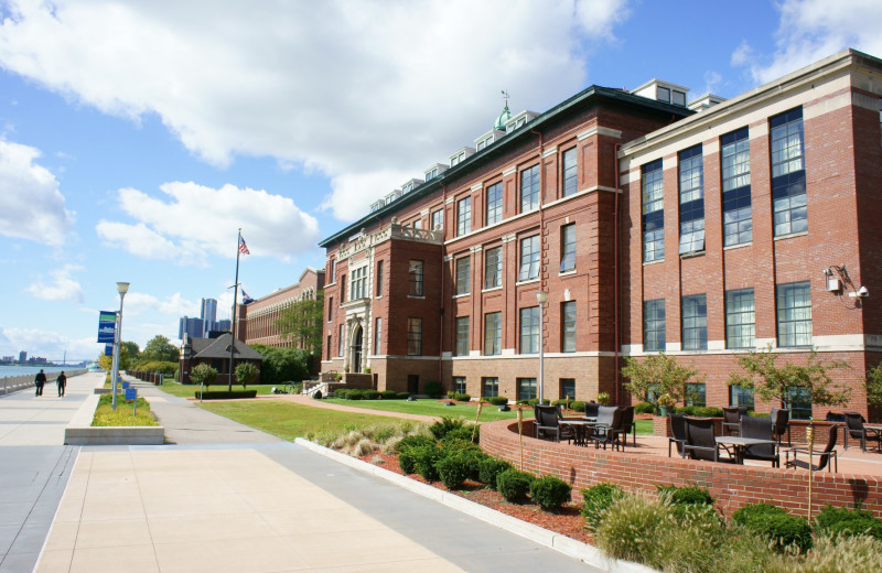 Exterior view of Omni Detroit River Place.