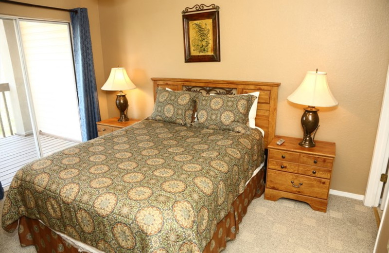 Guest bedroom at Villas by Lantern Bay.