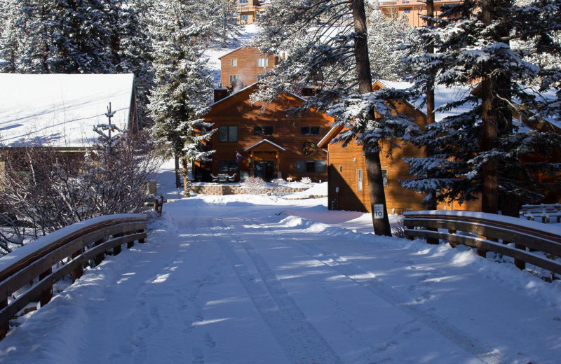Winter at River Stone Resorts & Bear Paw Suites.
