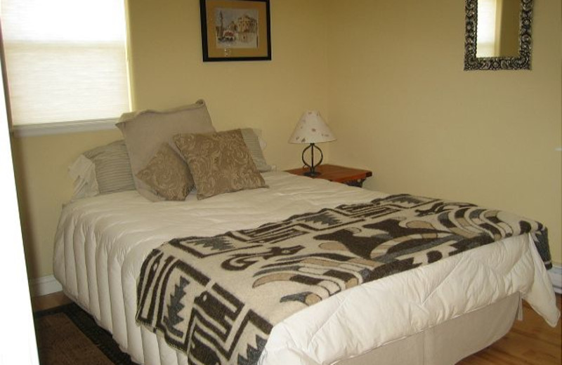 Cabin bedroom at Idaho Cabin Keepers.